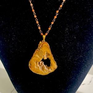 Natural stone necklace with pendant